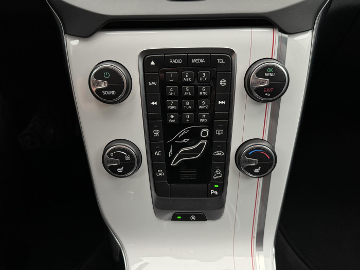 Volvo V40 CC T4 AWD MOMENTUM AUT 2.0 CC CC Momentum