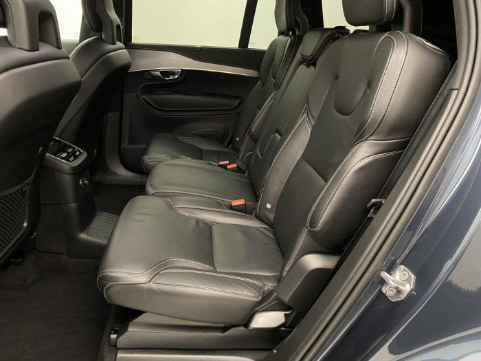 Volvo XC90 T8 AWD R-DESIGN REZERVACE
