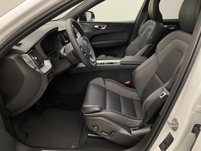 Volvo XC60 T6 AWD PLUS RECHARGE AUT 1.maj
