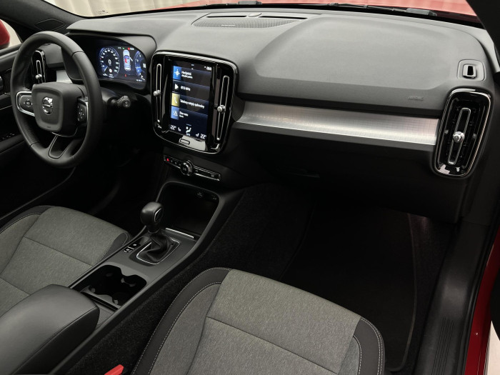 Volvo XC40 T2 MOMENTUM PRO 1.maj. 1.5 Momentum