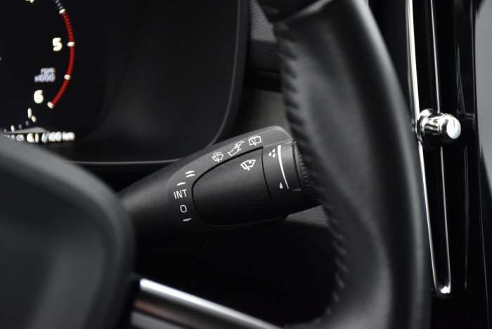 Volvo XC40 D3 INSRIPTION AUT REZERVACE 2.0 d