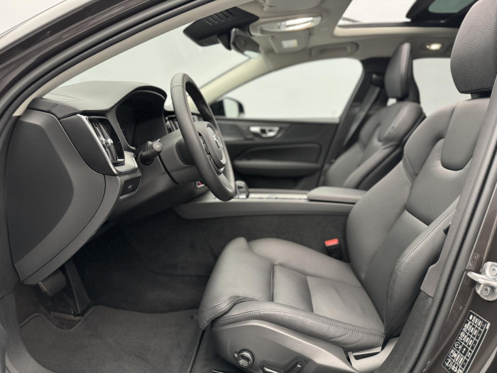 Volvo V60 B4 ULTIMATE DARK AUT