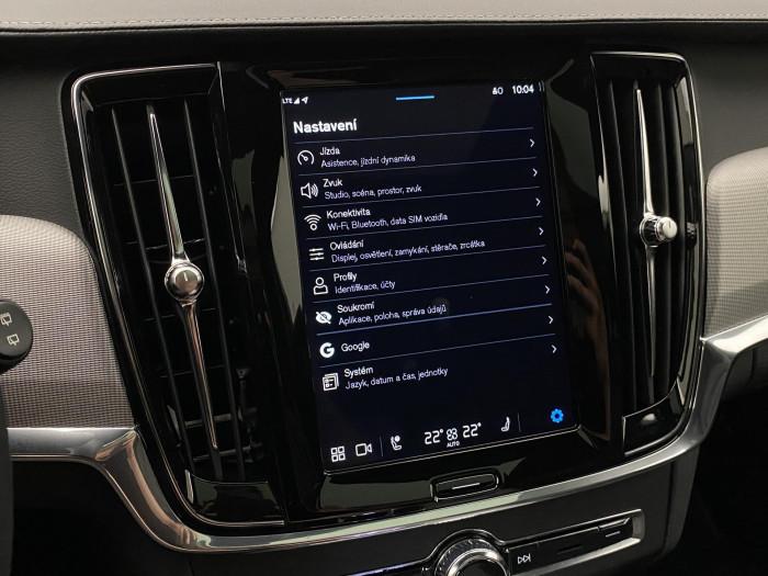 Volvo V90 B5 ULTIMATE DARK AUT 1.maj