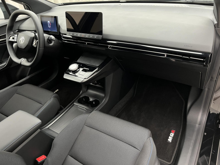 MG MG4 ELEGANCE 64kWh AUT Elegance