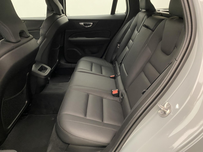 Volvo V60 B4 R-DESIGN AUT CZ