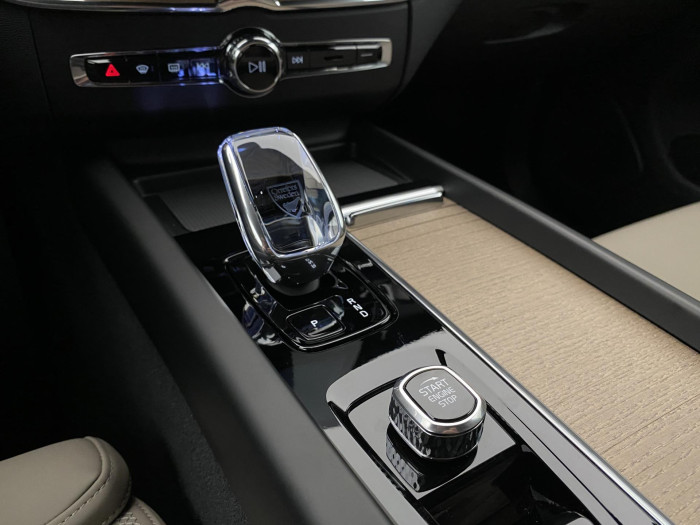 Volvo XC60 B5 AWD AUT DARK PLUS