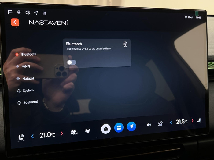 Lynk & Co 08 MORE PHEV