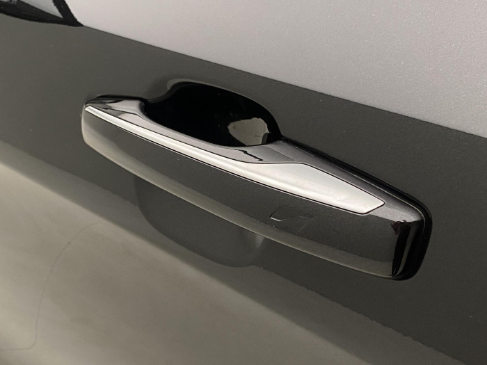 Lynk & Co 01 PHEV DCT AUT 1.maj