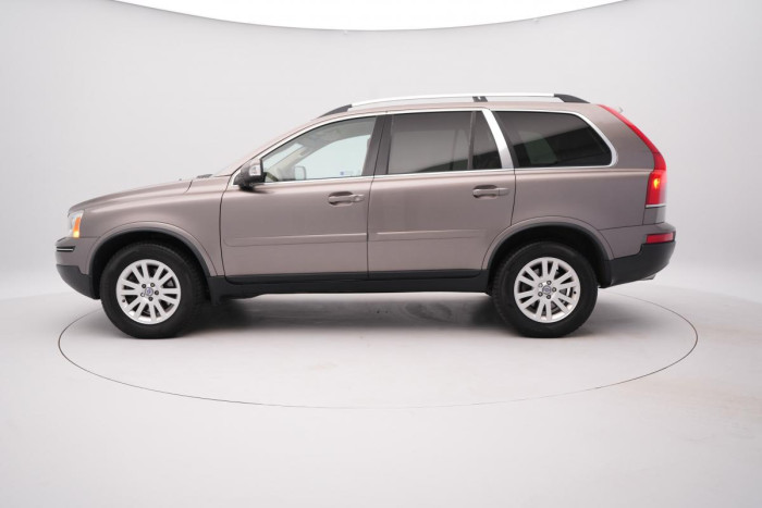 Volvo XC90 D5 AWD SUMMUM AUT 7 míst 2.4 d Summum