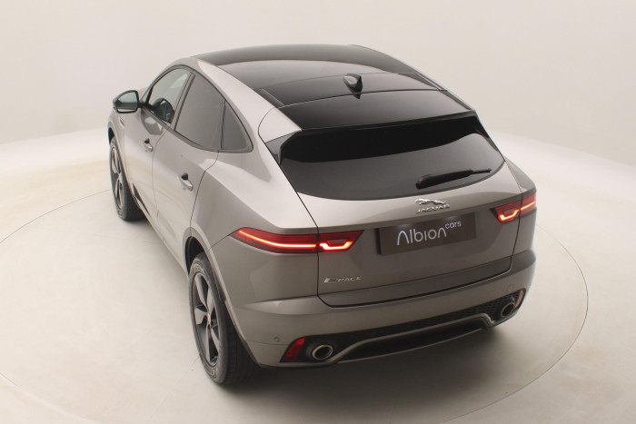 Jaguar E-Pace AWD R-DYNAMIC SE REZERVACE 2.0 Dynamic SE