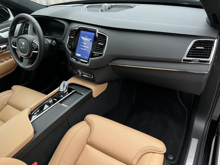 Volvo XC90 T8 AWD RECHARGE ULTRA DARK CZ