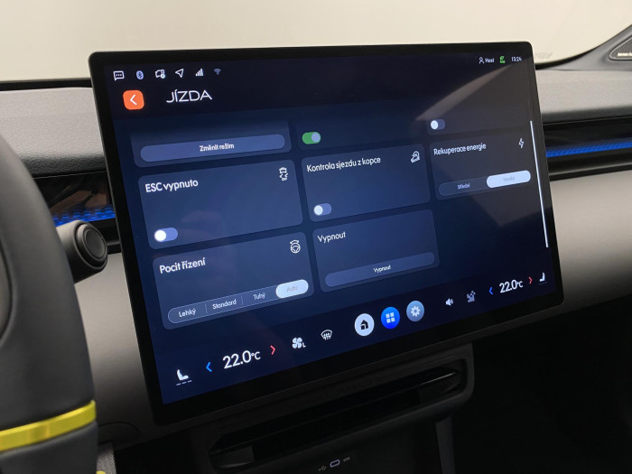 Lynk & Co 02 MORE PŘEDVÁDĚCÍ VŮZ