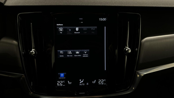 Volvo V90 D4 MOMENTUM AUT REZERVACE 2.0 d Momentum