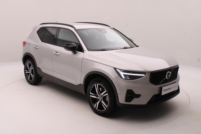 Volvo XC40 B4 DARK PLUS AUT CZ