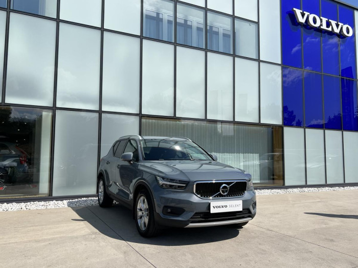 Volvo XC40 B4 AWD MOMENTUM Aut REZERVACE 2.0 Momentum
