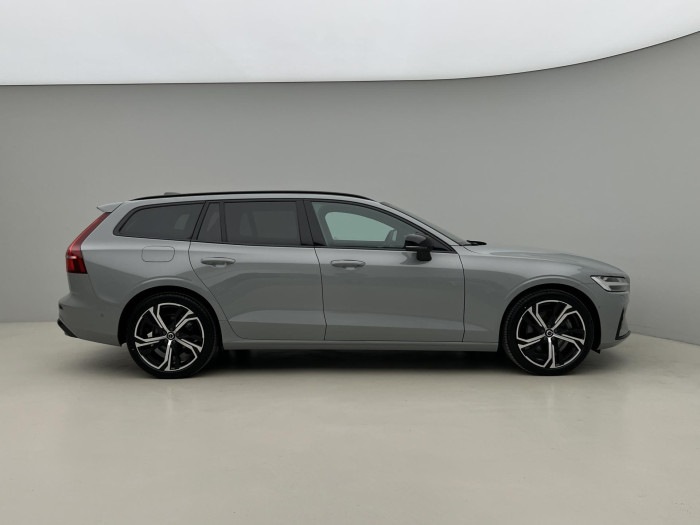 Volvo V60 B4 PLUS DARK AUT 1.maj.