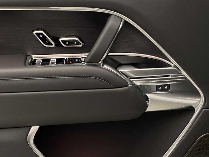 Land Rover Range Rover P530 AUTOBIOGRAPHY LWB