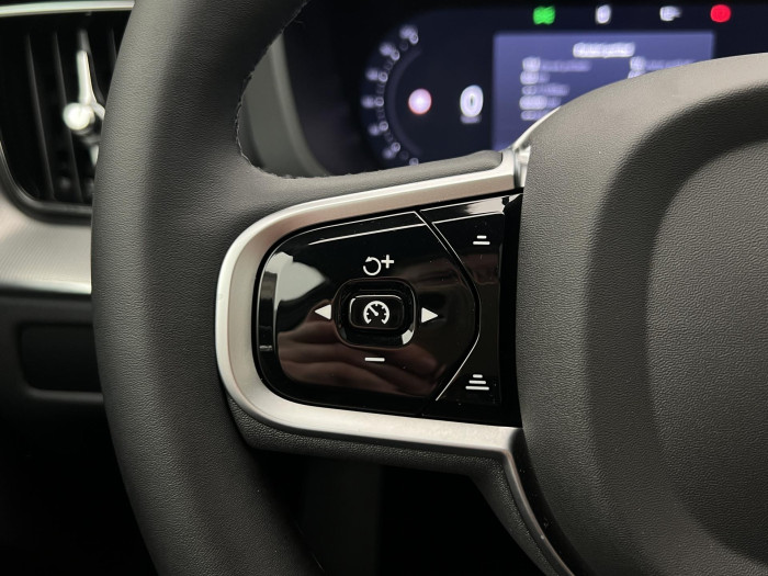 Volvo XC60 B5 AWD BLACK EDITION PLUS AUT