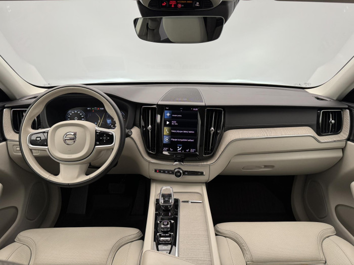 Volvo XC60 B5 AWD INSCRIPTION CZ 1.maj