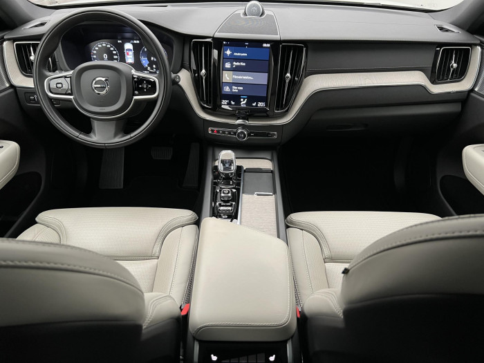 Volvo XC60 B5 AWD INSCRIPTION AUT CZ