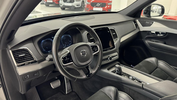 Volvo XC90 B5 AWD R-DESIGN AUT REZERVACE