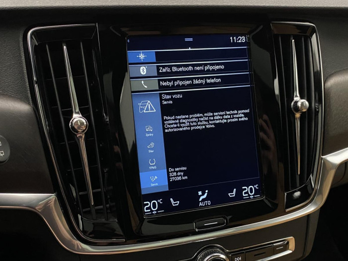 Volvo V90 CC D4 AWD MOMENTUM REZERVACE 2.0 d CC CC Momentum