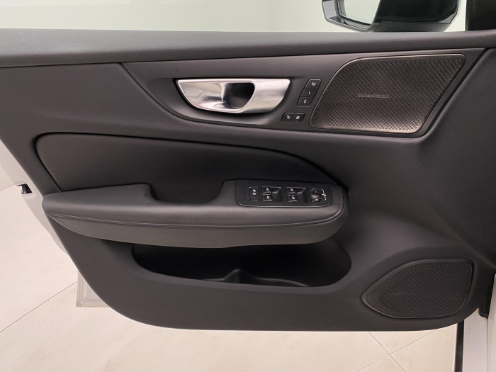 Volvo V60 B4 DARK PLUS AUT REZERVACE