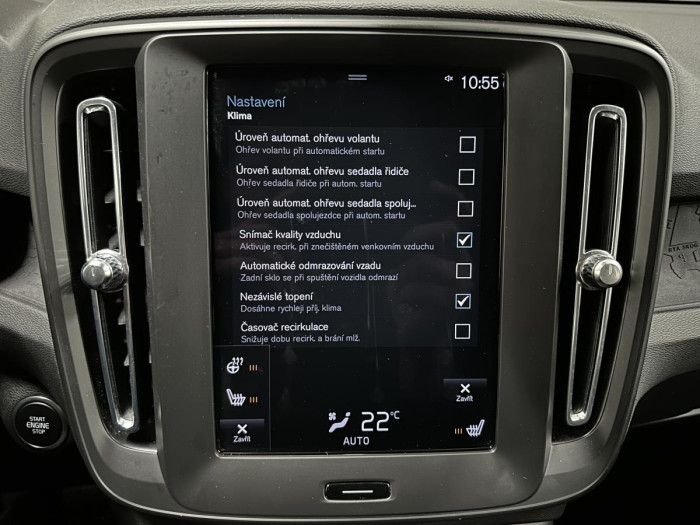 Volvo XC40 T2 CORE AUT REZERVACE