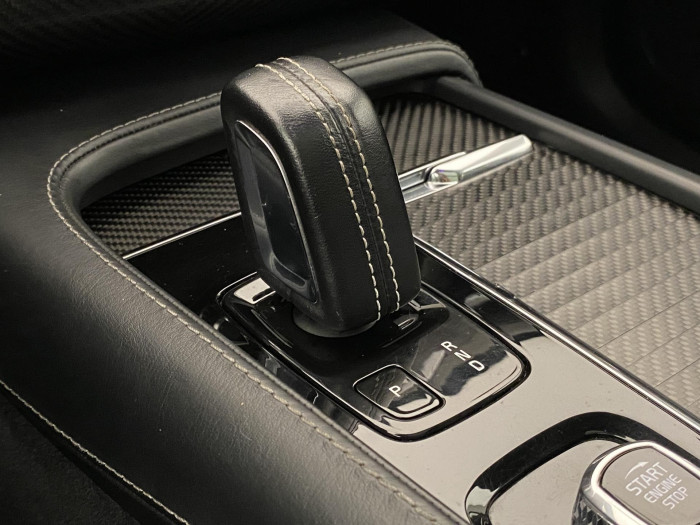Volvo XC90 B5 AWD AUT R-DESIGN 7míst