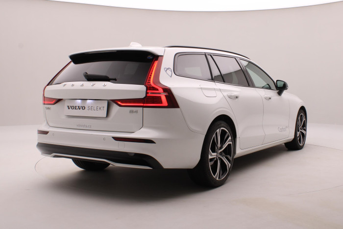 Volvo V60 B4 DARK PLUS AUT REZERVACE