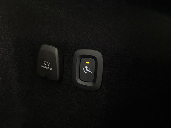 Volvo V60 B4 MOMENTUM REZERVACE 2.0 Momentum