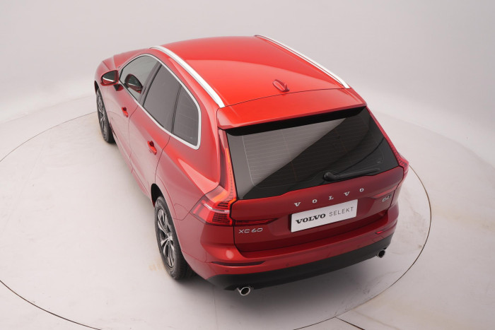 Volvo XC60 B4 AWD MOMENTUM PRO CZ 2.0 Momentum