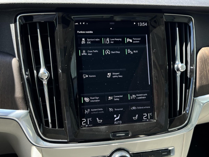 Volvo V90 CROSS COUNTRY B4 AWD Aut 1.maj