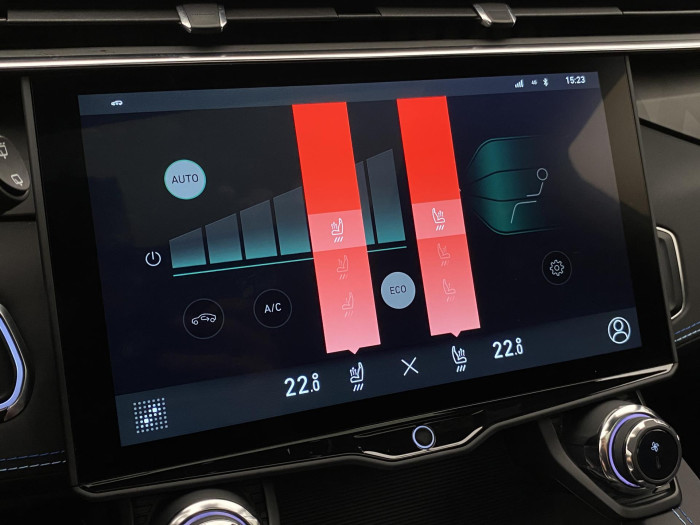 Lynk & Co 01 PHEV DCT AUT 1.maj