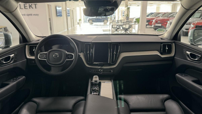 Volvo XC60 B5 AWD INSCRIPTION REZERVACE