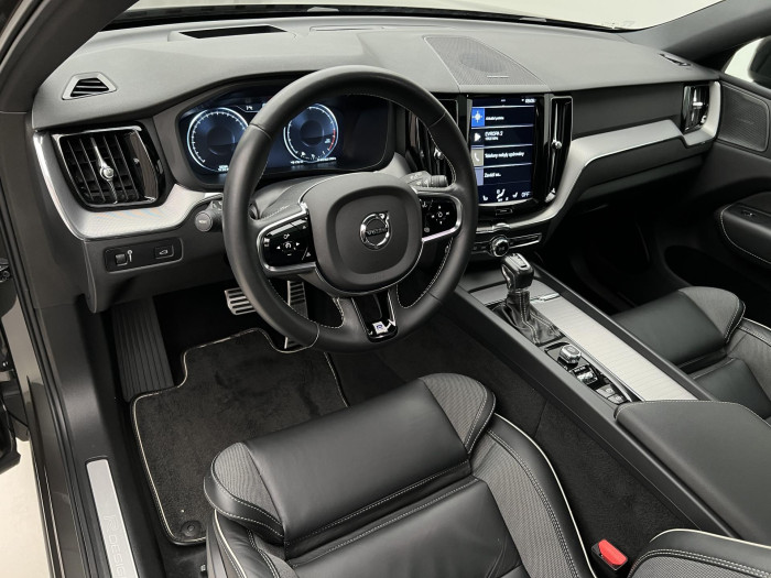 Volvo XC60 T4 R-DESIGN AUT