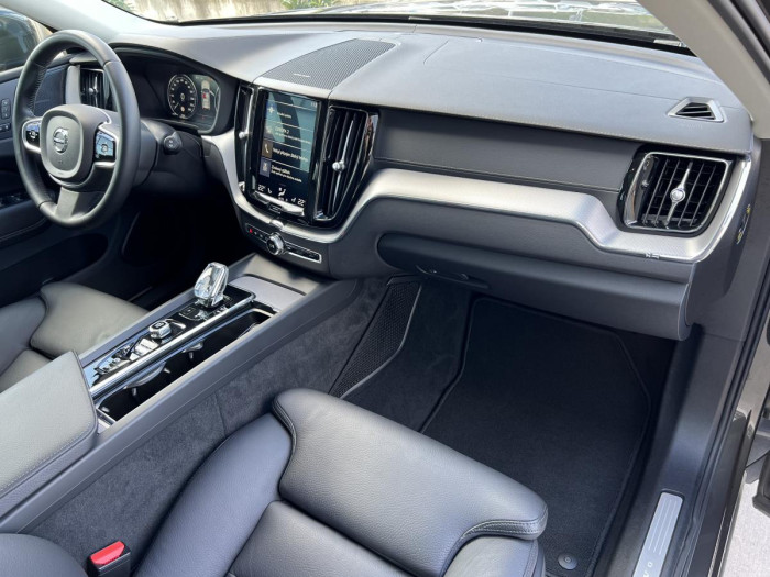 Volvo XC60 B4 AWD INSCRIPTION Aut 1.maj.