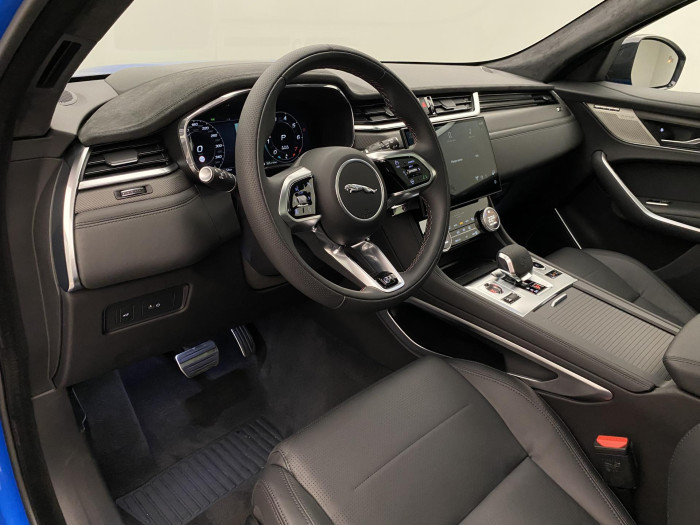 Jaguar F-Pace SVR 575 EDITION REZERVACE 5.0 Edition