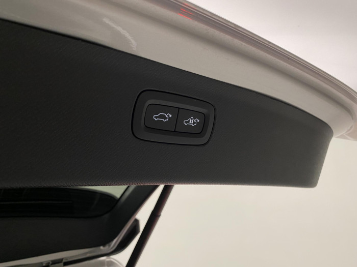 Volvo XC90 B5 AWD PLUS BRIGHT AUT CZ 7m