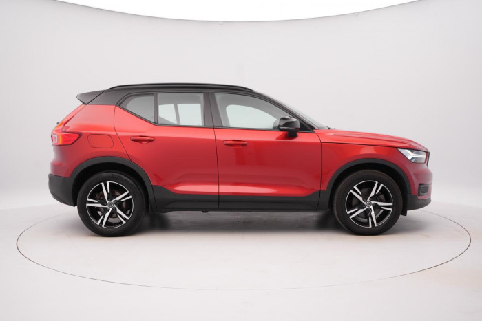 Volvo XC40 B4 R-DESIGN AUT 1.maj