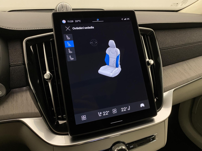 Volvo XC90 T8 AWD RECHARGE DARK ULTRA 7m