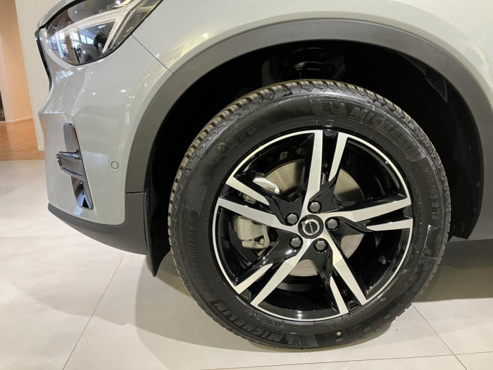 Volvo XC40 B3 AUT DARK PLUS 2.0 Plus