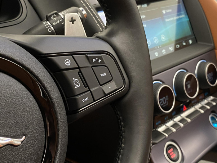 Jaguar F-Type P450 R-DYNAMIC AUT 5.0 Dynamic