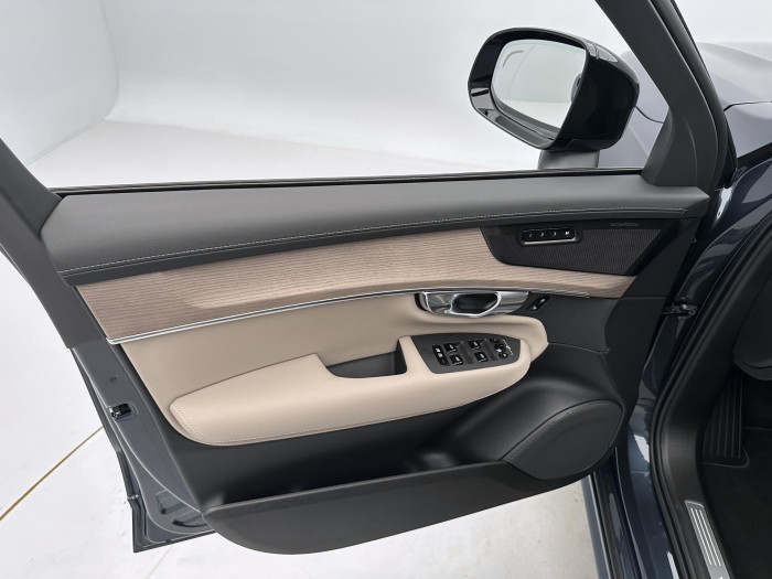 Volvo XC90 B5 AWD AUT DARK PLUS 7míst