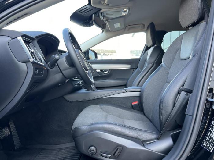 Volvo V90 CROSS COUNTRY D4 AWD Aut 1.maj 2.0 d