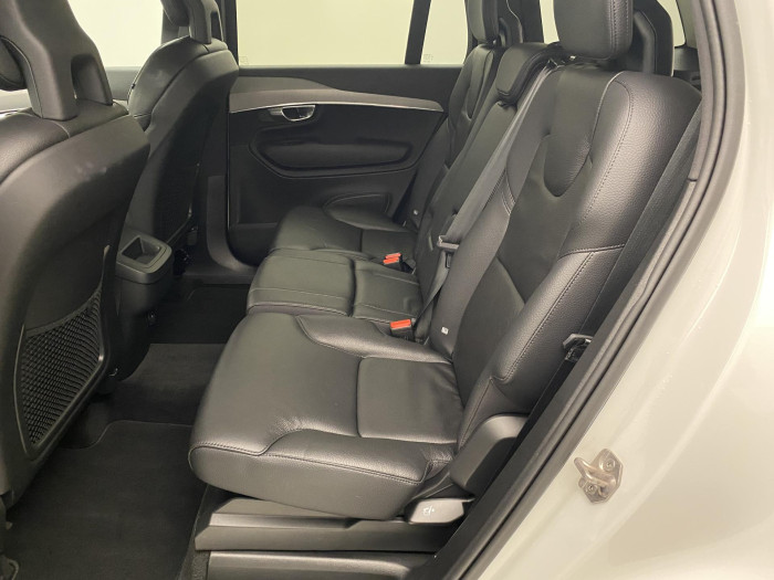 Volvo XC90 B5 AWD MOMENTUM AUT CZ 2.0 Momentum