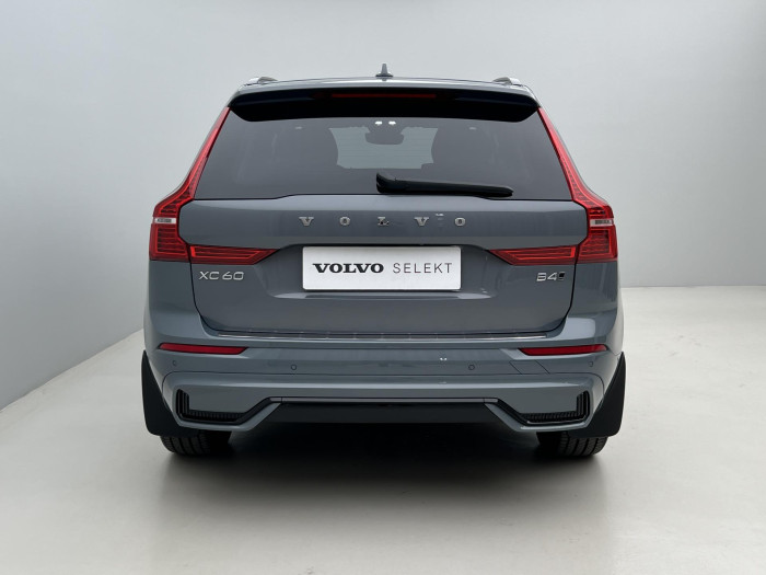 Volvo XC60 B4 AWD PLUS DARK AUT 1.maj.