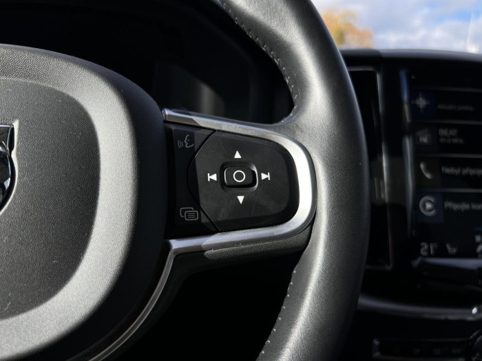 Volvo XC60 D3 MOMENTUM NAVIGACE 1.maj. 2.0 d Momentum