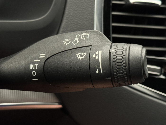 Volvo XC90 B6 AWD R-DESIGN CZ 7 míst