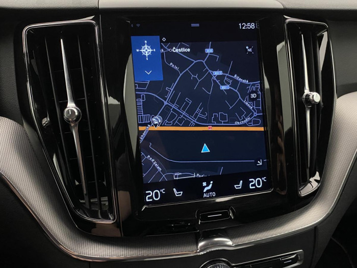 Volvo XC60 T5 AWD R-DESIGN AUT 1.maj.